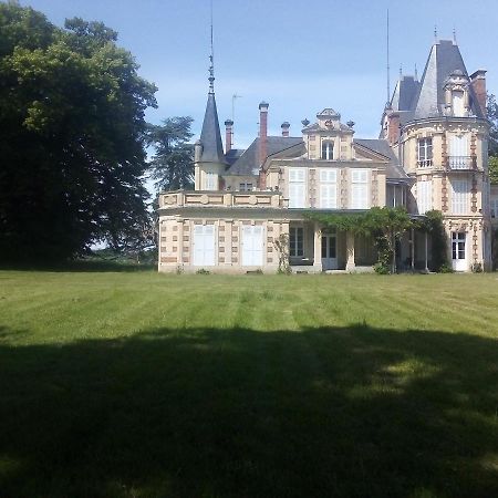 Chateau De Maucouvent Challuy Luaran gambar
