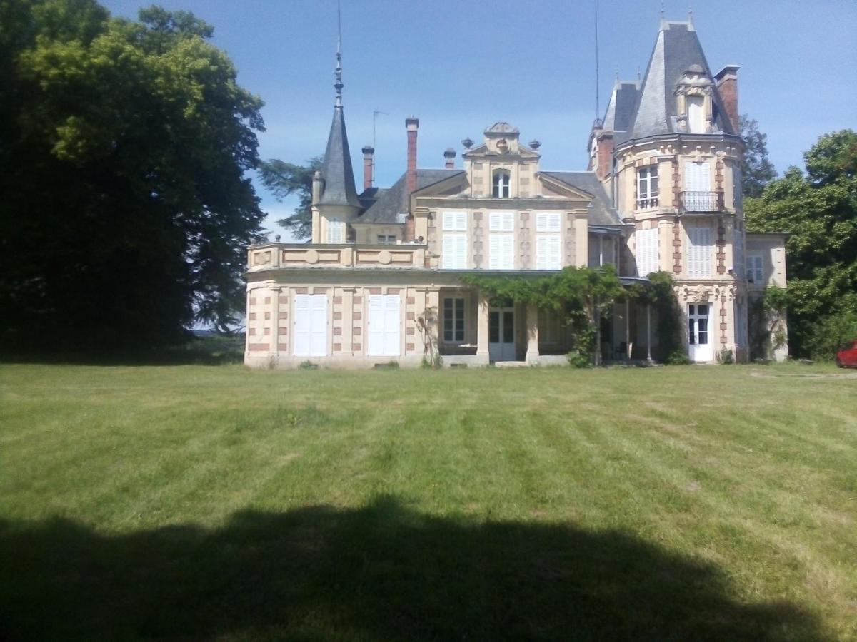 Chateau De Maucouvent Challuy Luaran gambar