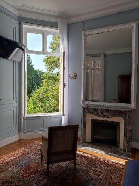 Chateau De Maucouvent Challuy Luaran gambar