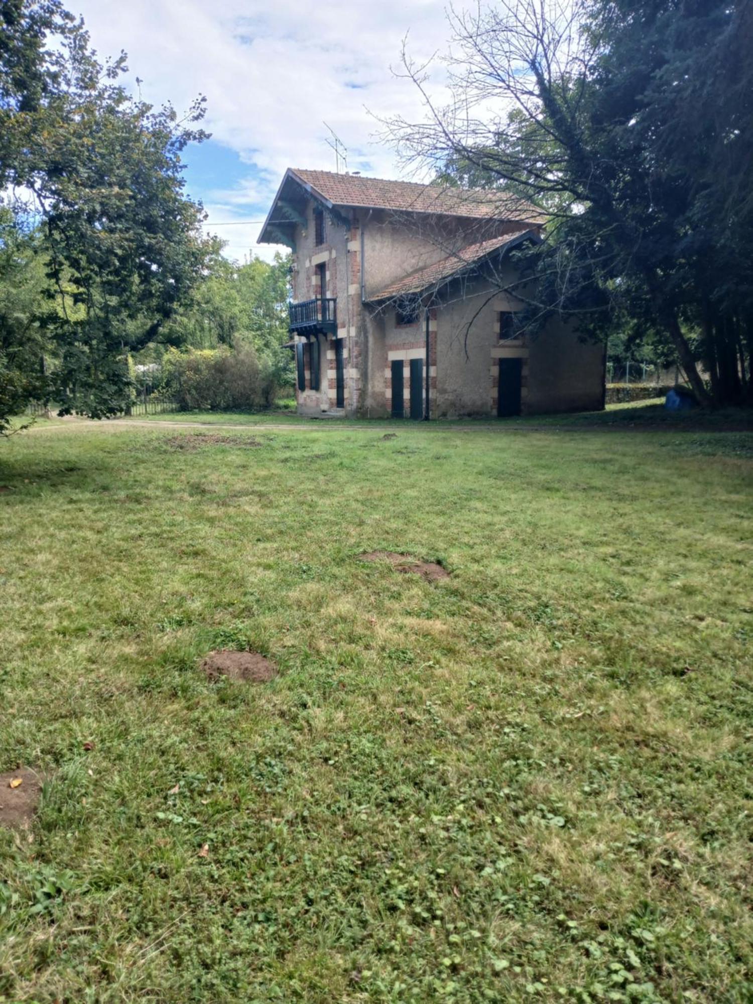 Chateau De Maucouvent Challuy Luaran gambar